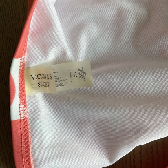 Lot of Victoria Secret Bikinis - Picture 12 of 15